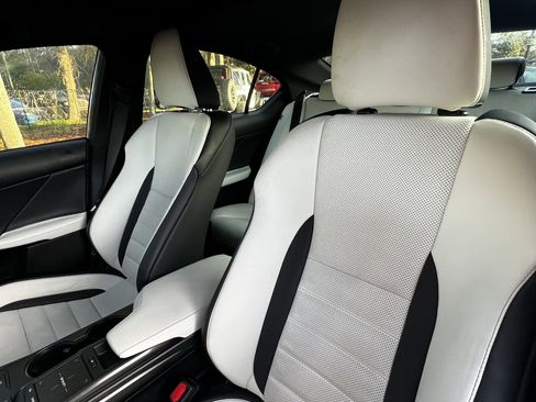 Certified 2025 Lexus IS 350 F Sport image 18