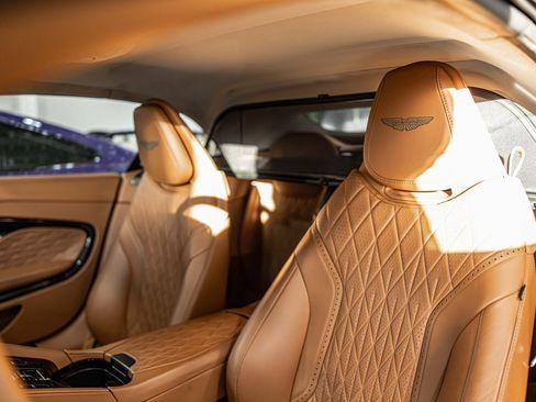 Used 2025 Aston Martin DB12 Volante image 6