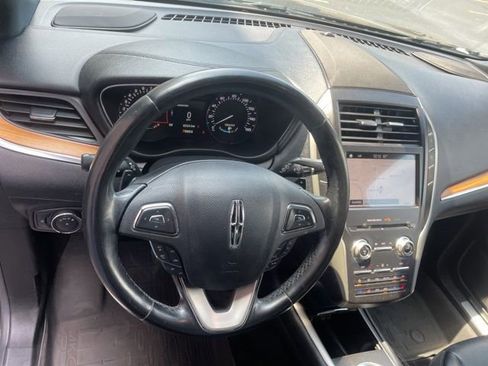 Used 2019 Lincoln MKC Reserve w/ MKC Climate Package FWD image 25