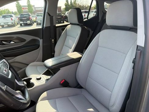 Used 2023 GMC Terrain SLE w/ Driver Convenience Package FWD image 18