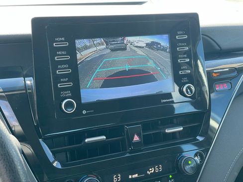 Used 2024 Toyota Camry LE image 19