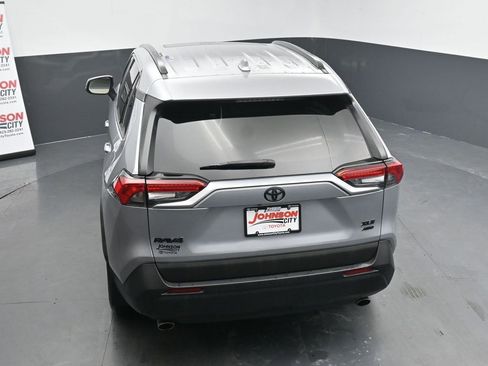 Used 2020 Toyota RAV4 XLE image 29