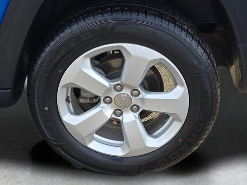 Used 2019 Jeep Compass Latitude image 9