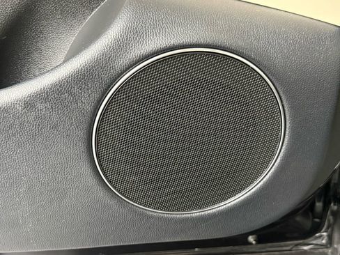 Used 2026 Genesis GV70 2.5T Select image 15