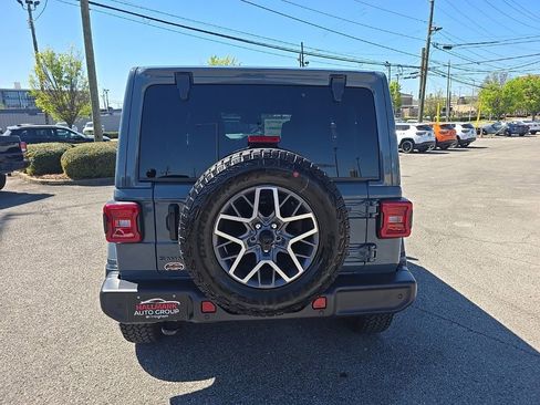 New 2026 Jeep Wrangler Unlimited Sahara AWD/4WD image 4