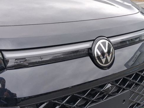 New 2026 Volkswagen Tiguan SEL R-Line AWD/4WD image 5