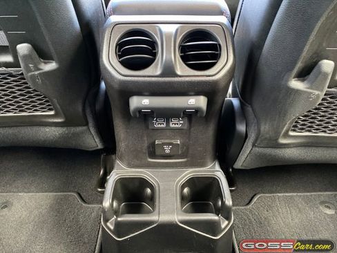 Used 2020 Jeep Gladiator Rubicon w/ Dual Top Group AWD/4WD image 22