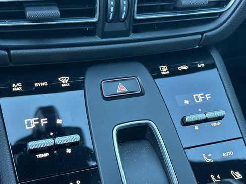 Used 2023 Porsche Macan image 21