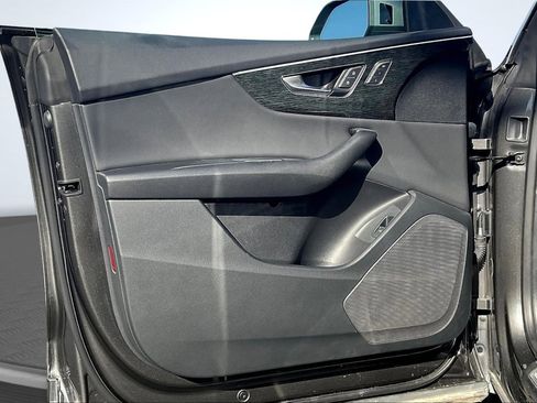 Used 2019 Audi Q8 Premium image 23