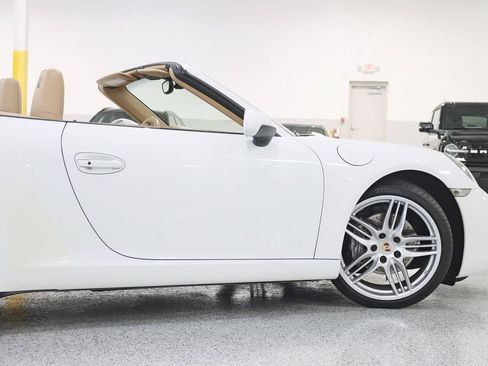 Used 2014 Porsche 911 Carrera RWD image 13