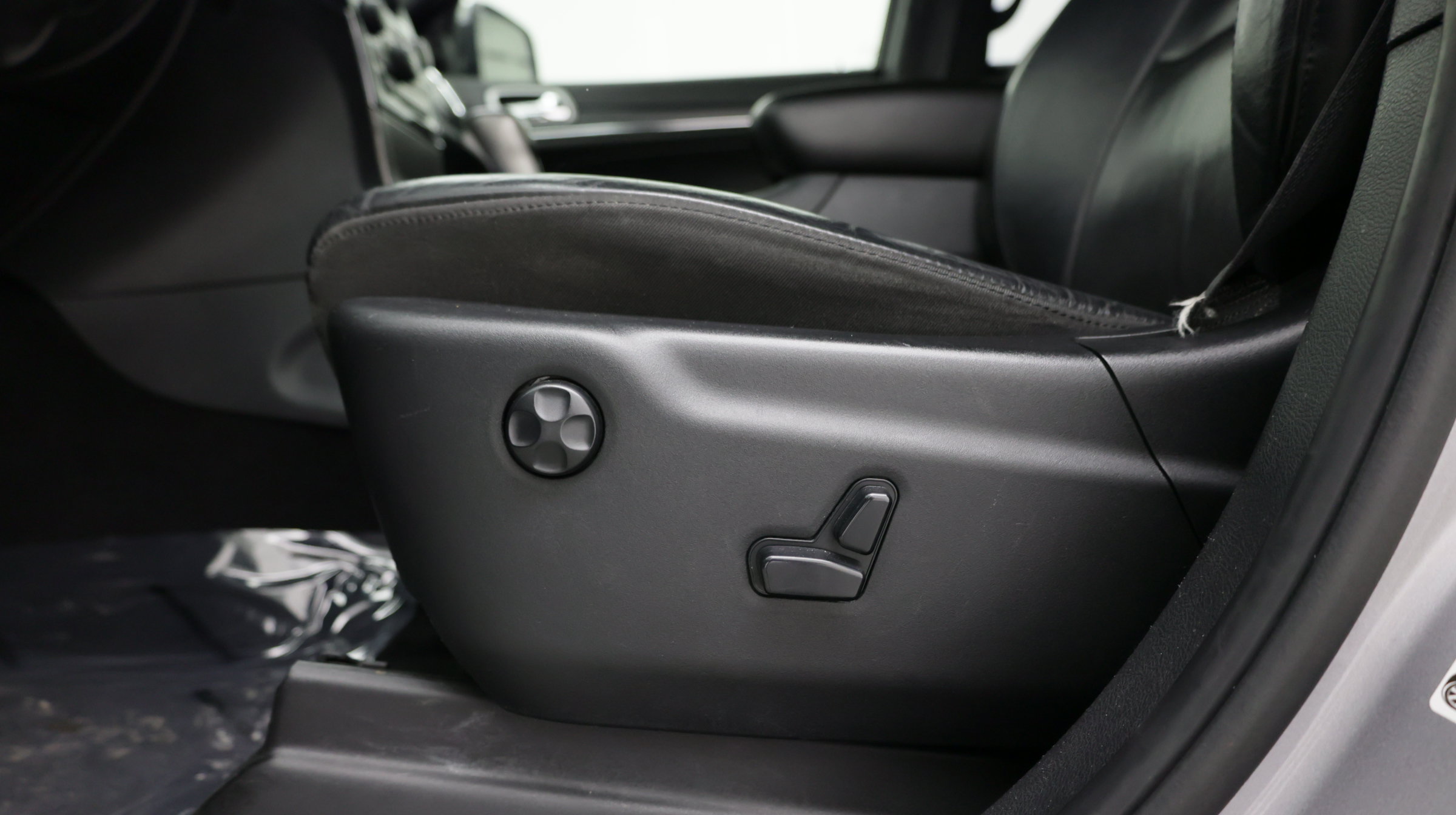Used 2020 Jeep Grand Cherokee Limited w/ Luxury Group II RWD image 14