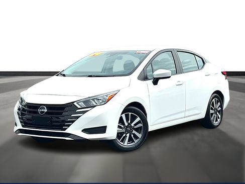 Used 2024 Nissan Versa SV image 1