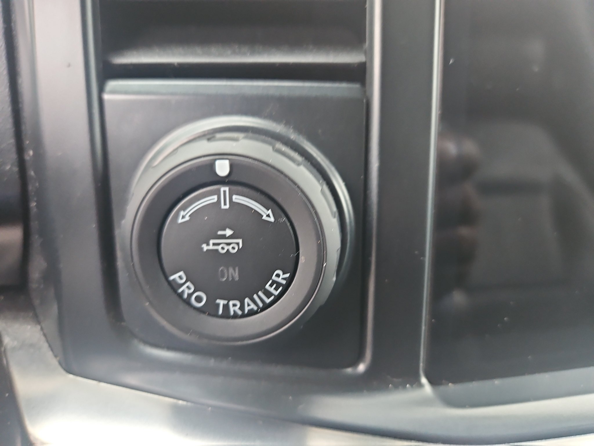 Used 2024 Ford F250 Lariat w/ Lariat Ultimate Package AWD/4WD image 26