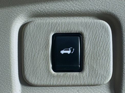 Used 2017 Nissan Murano Platinum w/ Platinum Technology Package FWD image 32