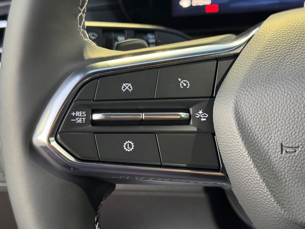 Used 2027 Chevrolet Traverse LT FWD image 19