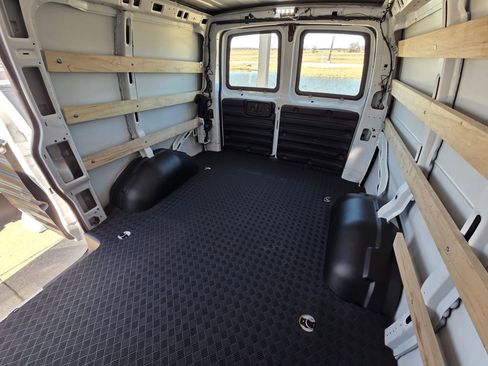 Used 2024 GMC Savana 2500 w/ Driver Convenience Package image 21