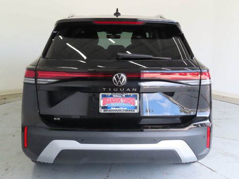 New 2026 Volkswagen Tiguan SE image 5