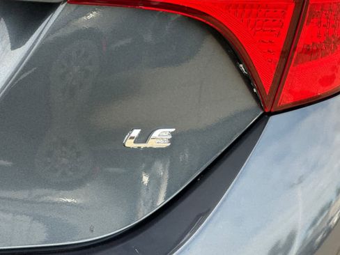 Certified 2018 Toyota Corolla L image 7