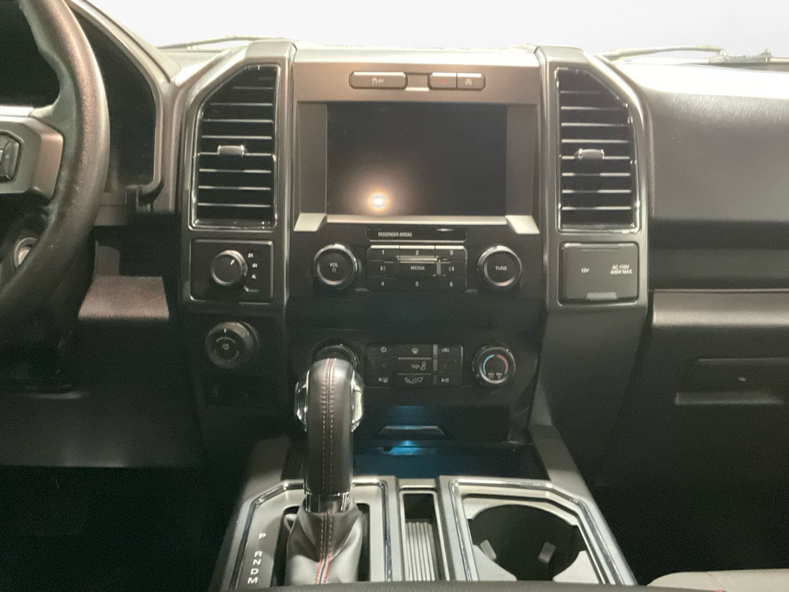 Used 2019 Ford F150 XLT w/ Equipment Group 302A Luxury AWD/4WD image 12