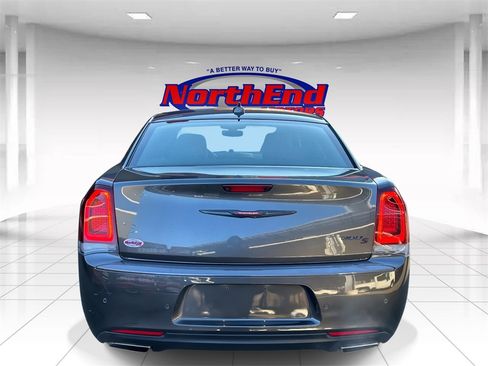 Used 2023 Chrysler 300 S image 4