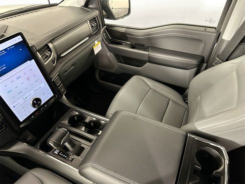 New 2025 Ford F150 Lightning Flash image 25