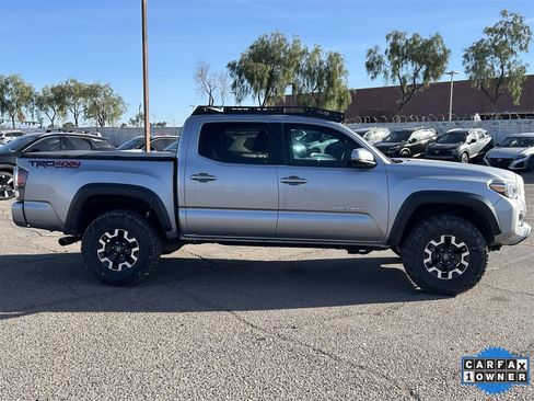 Used 2021 Toyota Tacoma TRD Off-Road w/ Technology Package image 2