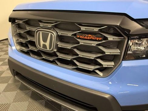 Used 2025 Honda Passport TrailSport image 3