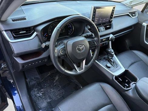 Used 2022 Toyota RAV4 Limited image 12
