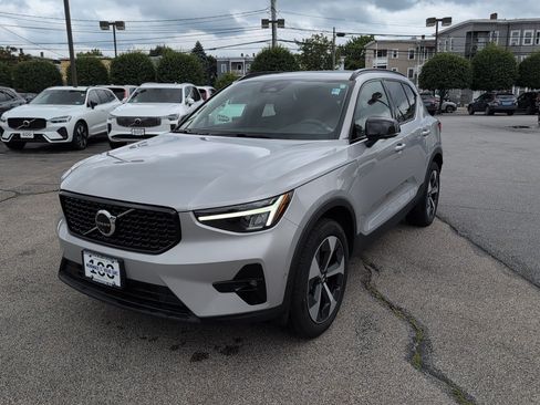 Certified 2024 Volvo XC40 B5 Plus w/ Protection Package Premier AWD/4WD image 1