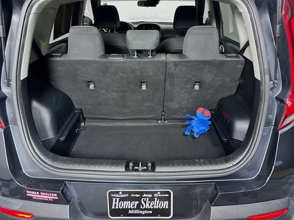 Used 2020 Kia Soul S FWD image 23