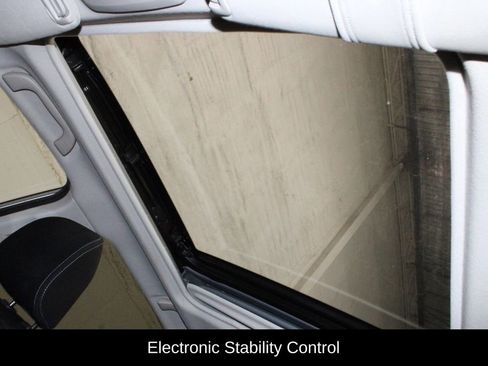 Used 2018 Subaru Forester 2.5i Premium w/ All-Weather Package image 10