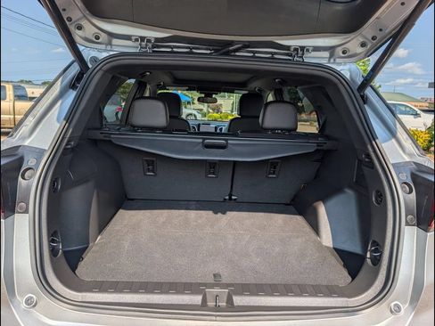 Used 2023 Chevrolet Equinox Premier FWD image 22