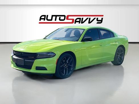 Used 2023 Dodge Charger SXT w/ Blacktop Package RWD image 3