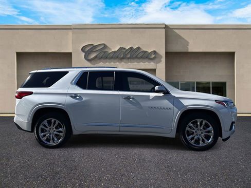 Used 2021 Chevrolet Traverse High Country image 2