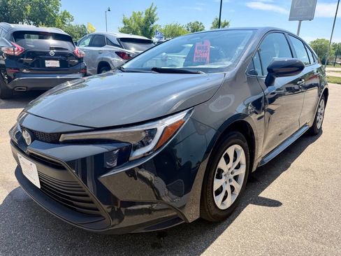 Used 2024 Toyota Corolla LE FWD image 7