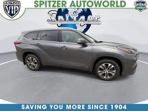 Used 2022 Toyota Highlander XLE AWD/4WD image 10