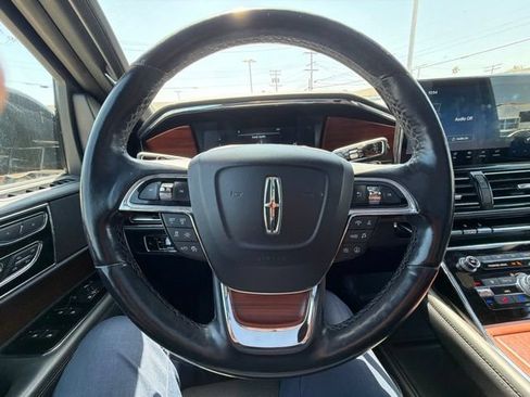 Used 2023 Lincoln Navigator L Reserve w/ Monochromatic Package AWD/4WD image 13