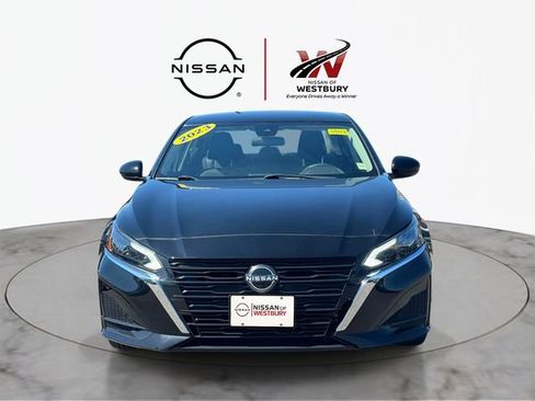 Used 2023 Nissan Altima 2.5 S FWD image 2