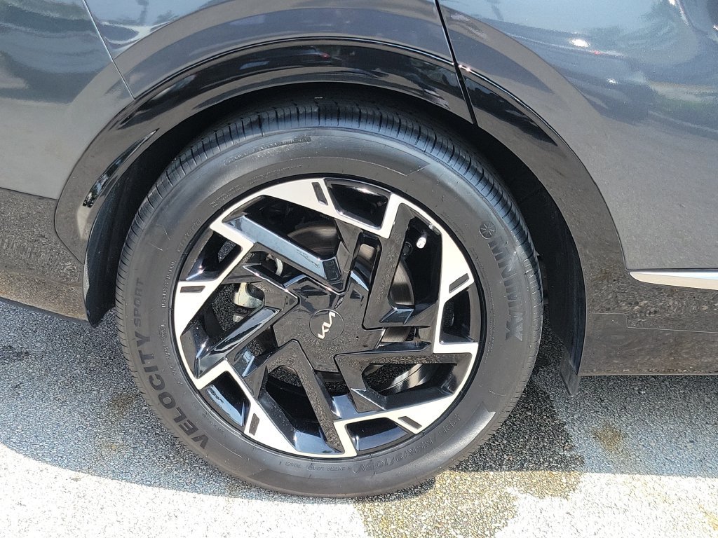Certified 2024 Kia Sportage SX FWD image 11