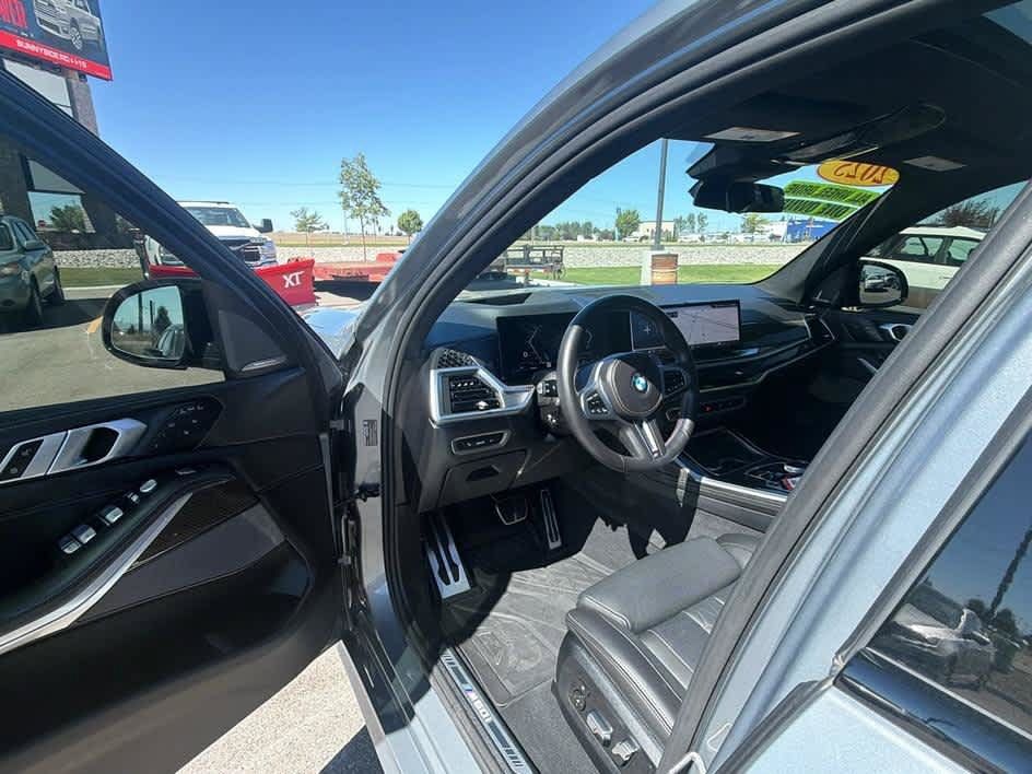 Used 2025 BMW X7 M60i w/ Executive Package AWD/4WD image 11