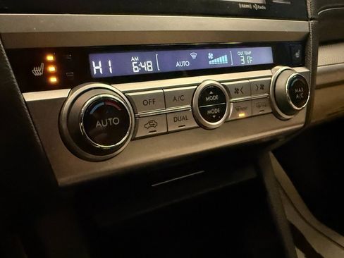 Used 2017 Subaru Legacy 2.5i Premium image 14