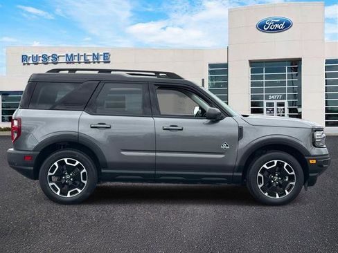 Used 2023 Ford Bronco Sport Outer Banks w/ Tech Package image 2