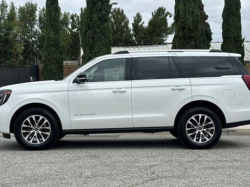 Used 2025 Ford Expedition Platinum AWD/4WD image 7