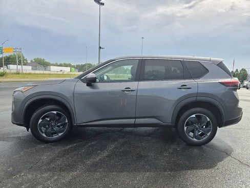 Used 2024 Nissan Rogue SV AWD/4WD image 11