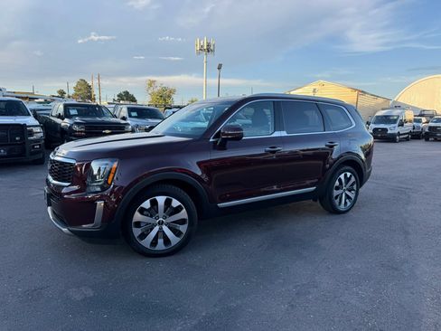 Used 2022 Kia Telluride S AWD/4WD image 2
