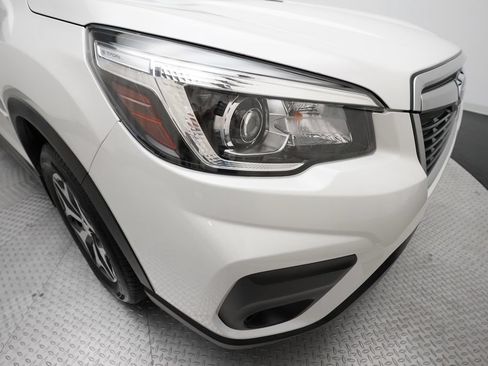 Used 2020 Subaru Forester Premium AWD/4WD image 23