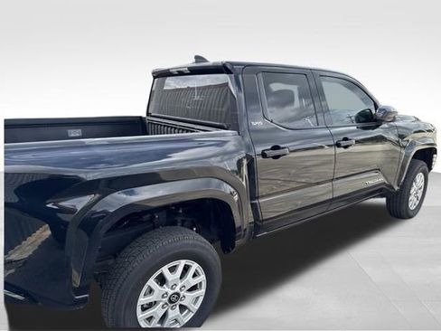 Used 2025 Toyota Tacoma SR5 RWD image 6