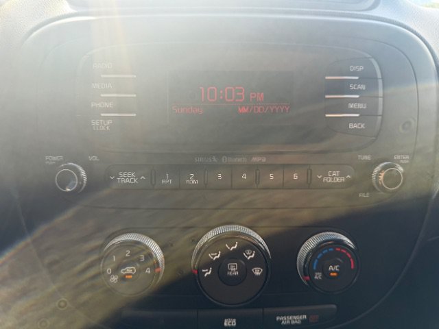 Used 2014 Kia Soul + FWD image 21