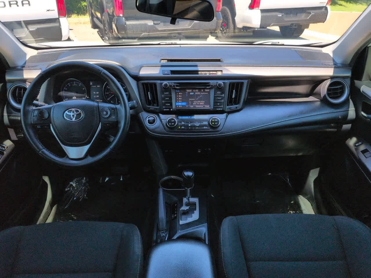 Used 2018 Toyota RAV4 XLE FWD image 14
