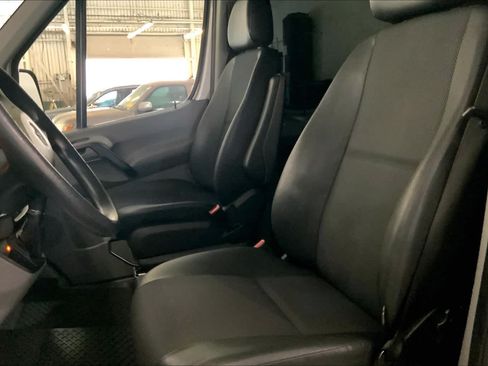 Used 2017 Mercedes-Benz Sprinter 2500 image 18